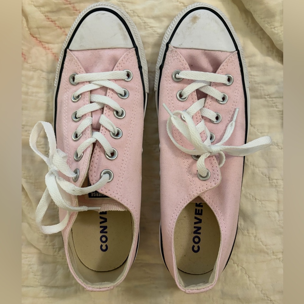 Converse Women's Light Pink Canvas Sneakers